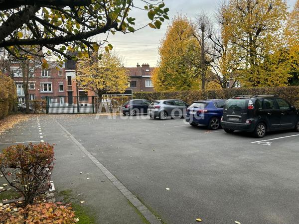 Immeuble de bureaux indépendant à vendre - Visibilité, accessibilité et stationnement aux portes de Lille