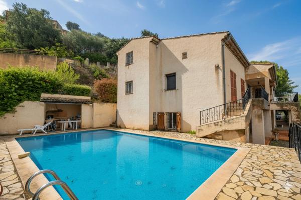 Maison à vendre 7 pièces SAINT LAURENT DU VAR (06)