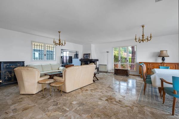 Maison à vendre 7 pièces SAINT LAURENT DU VAR (06)