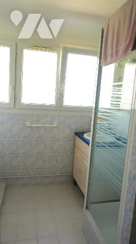 Prox CENTRE, MAISON en pierres des années 60, comprenant :
. en RC (env 90m2) : entrée, salle ...