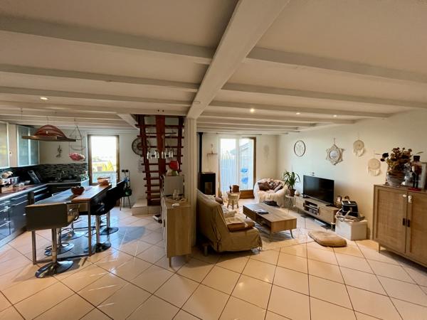 Maison de village de type 5 avec terrasses et jardin