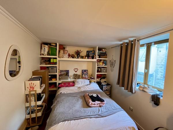 Maison de village de type 5 avec terrasses et jardin