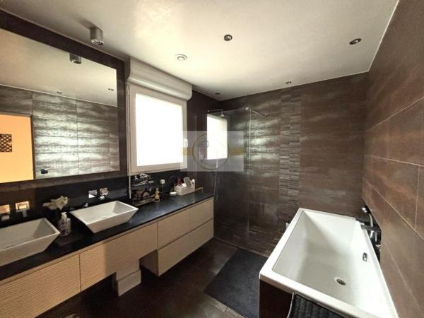 Maison traditionnelle Lagny-sur-Marne 135 m²