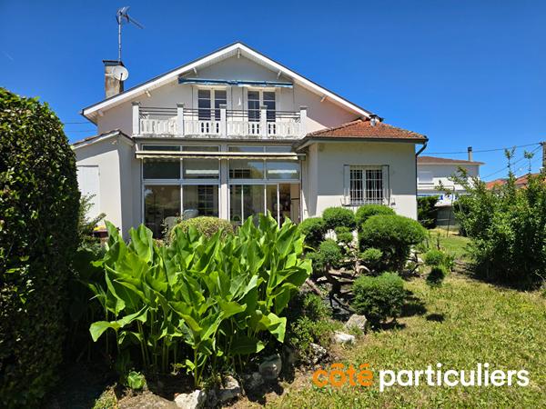 Vente
                Maison185 m² - 6 Pièces -
                    AGEN (47000)