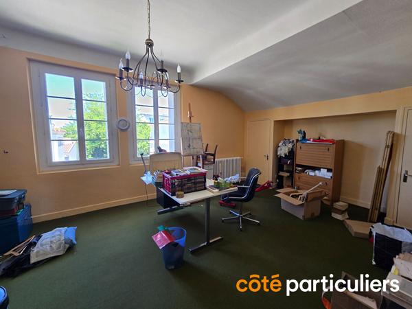Vente
                Maison185 m² - 6 Pièces -
                    AGEN (47000)