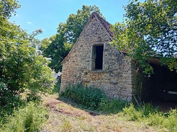 Ferme  8 pièces 156 m2 et dépendances