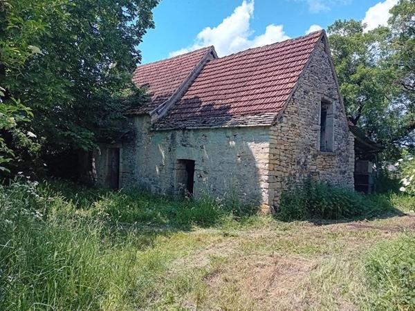 Ferme  8 pièces 156 m2 et dépendances