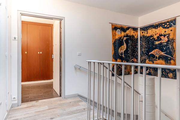 Appartement Paris 4 pièce(s) 78.41 m2