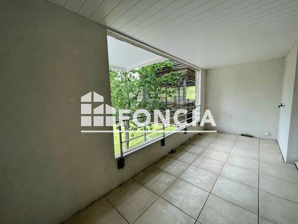 Location Appartement 2 pièces 32.5 m² - 16 PLACE RAPHAEL Montpellier 34000