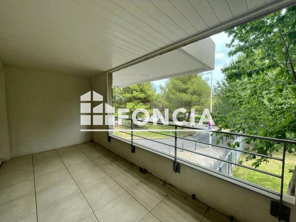 Location Appartement 2 pièces 32.5 m² - 16 PLACE RAPHAEL Montpellier 34000
