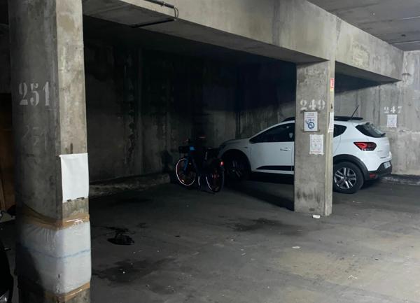 Stationnement à louer  •  12 m2 Paris 19