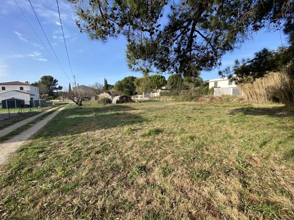 EXCLUSIVITÉ – Terrain constructible de 942 m² à Ventabren (Campagne Aixoise)
