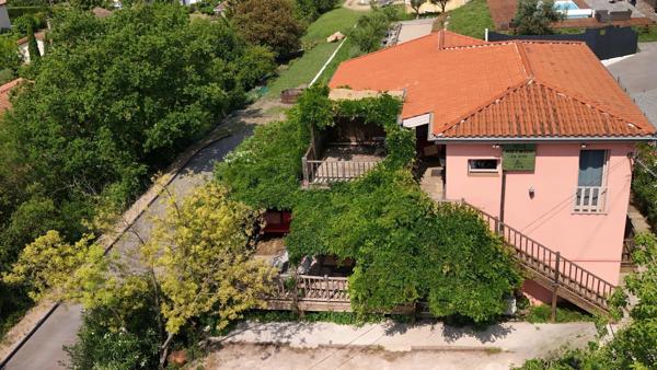 Havre de Paix comprenant 4 gîtes avec terrasses privatives au sein d'une villa en ossature en bois à Lamalou les Bains