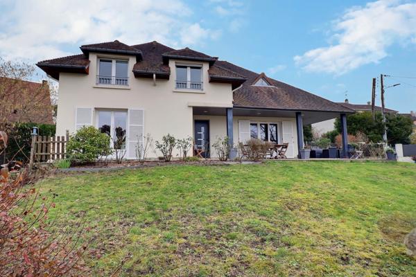 Maison d'Architecte 8p 4ch 190 m2 avec vue panoramique