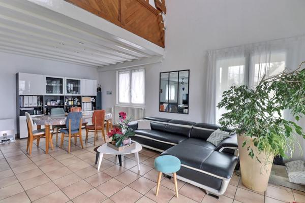 Maison d'Architecte 8p 4ch 190 m2 avec vue panoramique