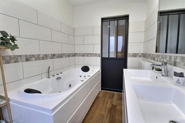 Maison d'Architecte 8p 4ch 190 m2 avec vue panoramique