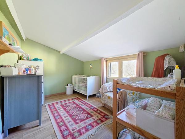 Superbe mas avec dépendance, garage sur son magnifique terrain sans voisins