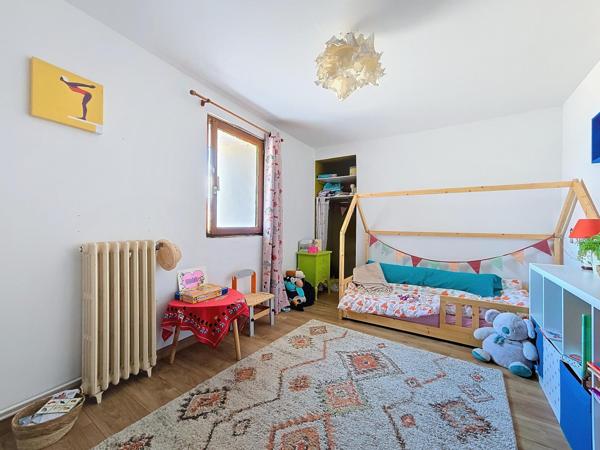 Superbe mas avec dépendance, garage sur son magnifique terrain sans voisins