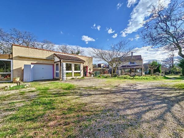 Superbe mas avec dépendance, garage sur son magnifique terrain sans voisins