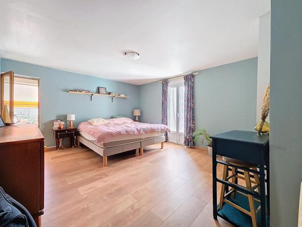 Superbe mas avec dépendance, garage sur son magnifique terrain sans voisins