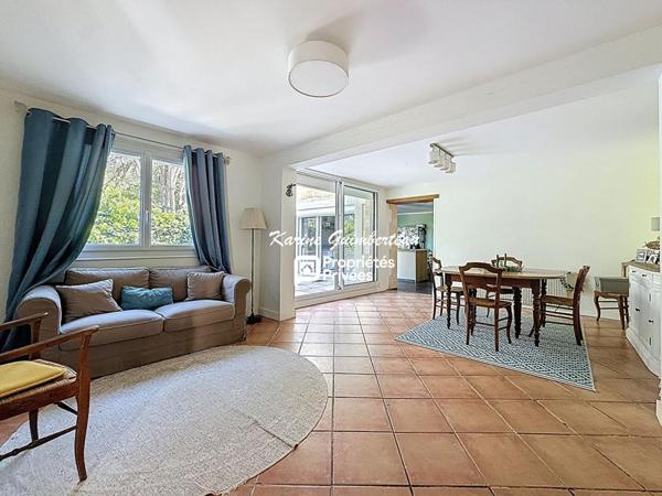 Maison familiale avec jardin au calme- Proche Condat