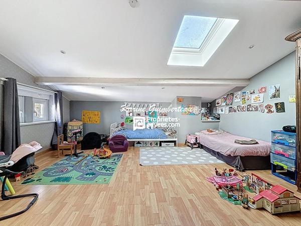 Maison familiale avec jardin au calme- Proche Condat