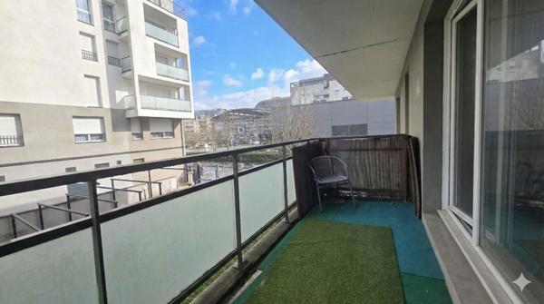 Cergy le Haut, 2p de 44m² avec grand balcon et parking !