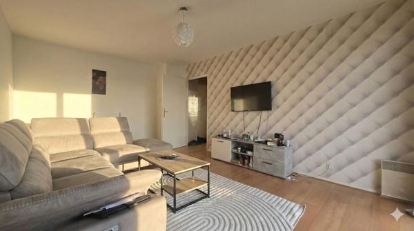 Cergy le Haut, 2p de 44m² avec grand balcon et parking !