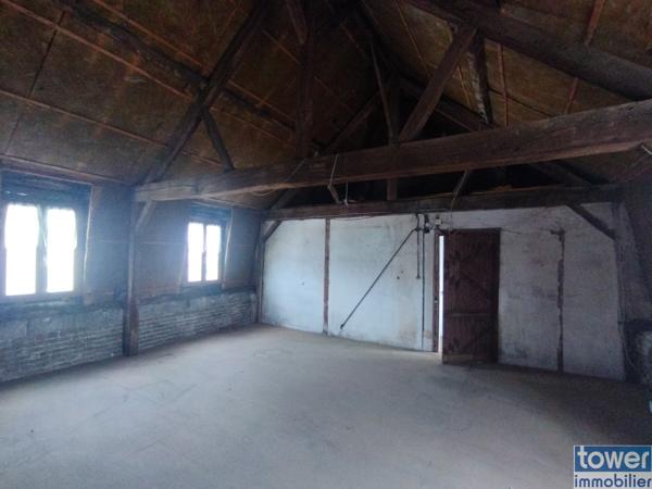 Maison de ville à Noyon – Proche gare, centre-ville et commodités