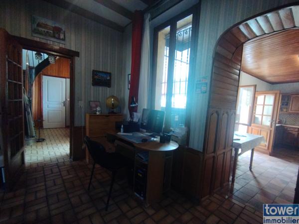 Maison de ville à Noyon – Proche gare, centre-ville et commodités