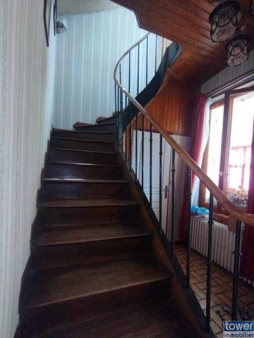 Maison de ville à Noyon – Proche gare, centre-ville et commodités