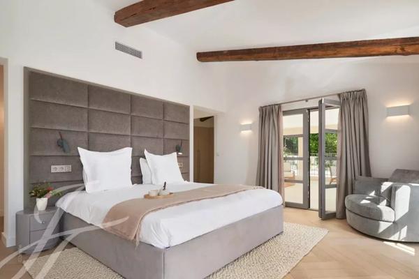 Hauteur de Cannes Villa récemment rénovée