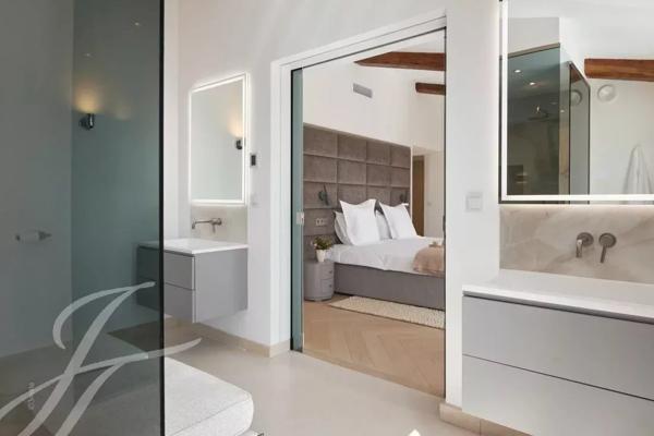 Hauteur de Cannes Villa récemment rénovée