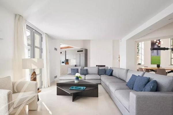 Hauteur de Cannes Villa récemment rénovée