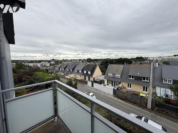 SAINT MALO COLLINE DE BELLEVUE Un appartement de type III dernier étage ascenseur garage box 
