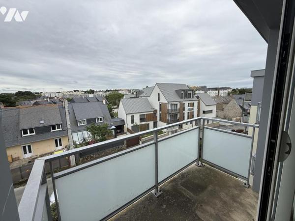 SAINT MALO COLLINE DE BELLEVUE Un appartement de type III dernier étage ascenseur garage box 