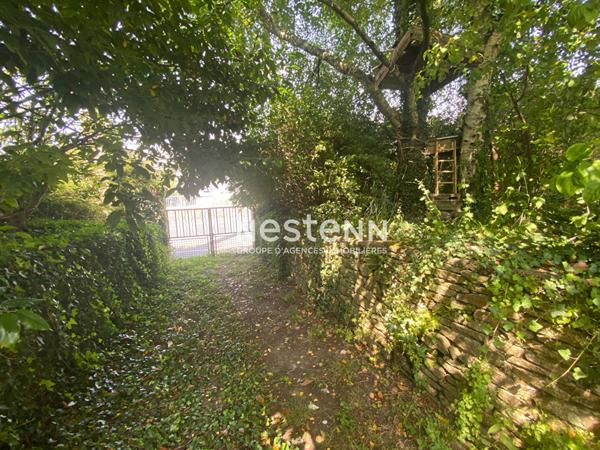 QUIMPERLE - Terrain VIABILISÉ à bâtir de 759m² proche ville et écoles, libre de constructeur