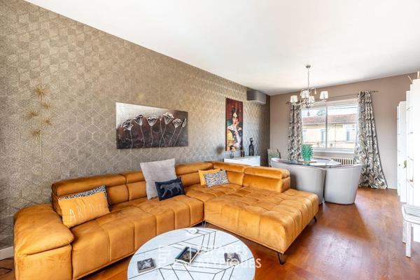 Maison de ville avec jardin et piscine en plein coeur de Villefranche sur Saône