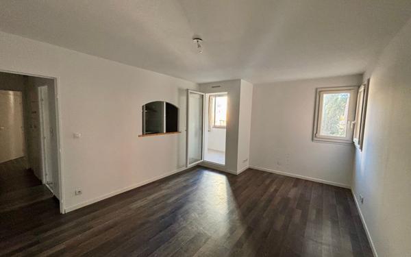 Appartement à vendre    3 pièces • 65 m2 Toulon