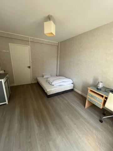 RENNES RUE DE VERN - Chambre meublée dans appartement refait à neuf