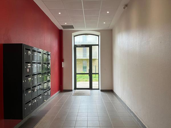 Appartement 3 pièces à vendre à Dinan  ascenseur 2 chambres parking cave et garage