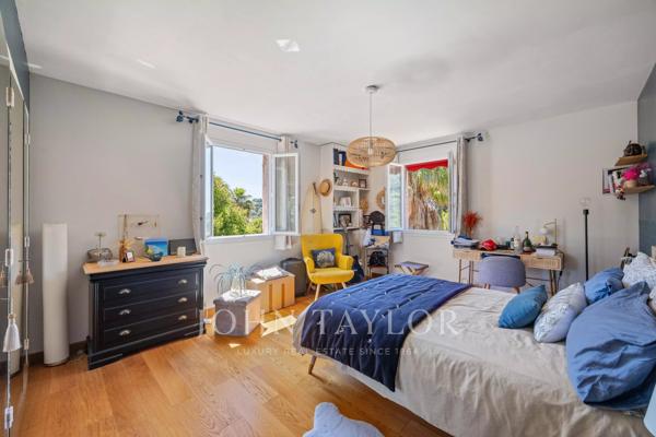 Belle villa familiale avec vue mer et vue sur Saint-Paul de Vence
