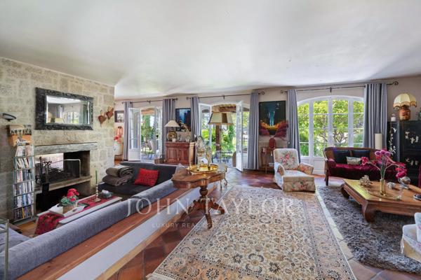 Belle villa familiale avec vue mer et vue sur Saint-Paul de Vence