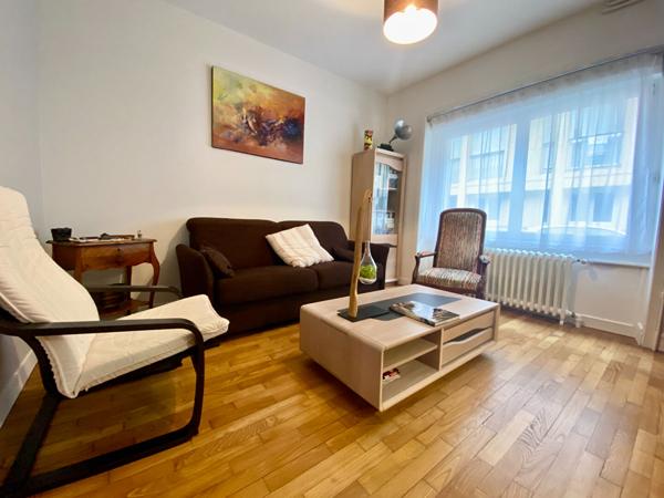 A VENDRE - DINAN Maison de ville HYPER CENTRE
