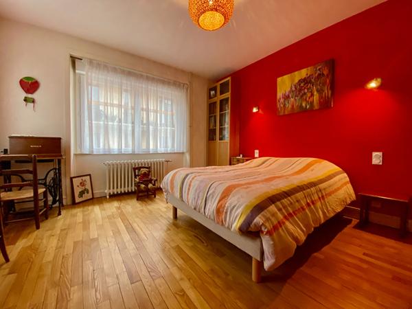 A VENDRE - DINAN Maison de ville HYPER CENTRE