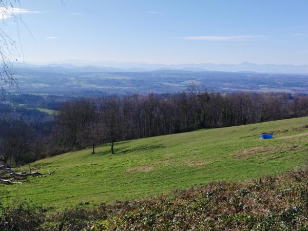 Terrain à vendre de 4122 proche de ESCOUTOUXx (63)