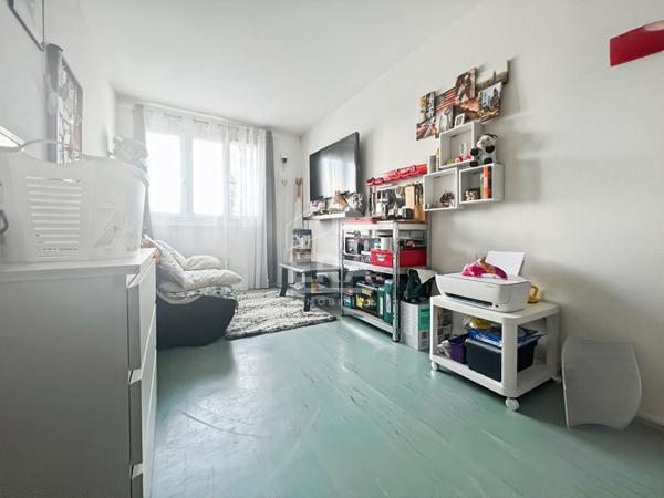 Appartement Saint Fargeau Ponthierry 4 pièce(s) 3 CHAMBRES 76.2 m2