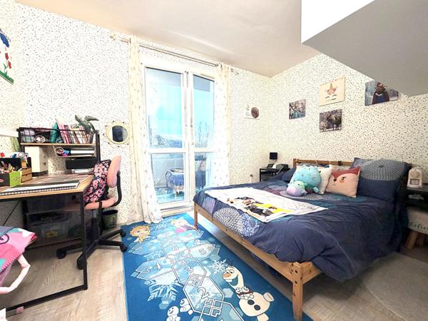 Appartement Saint Fargeau Ponthierry 4 pièce(s) 3 CHAMBRES 76.2 m2