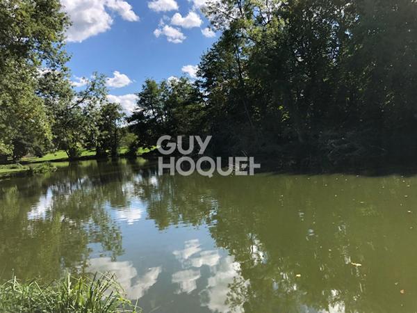 Bâtisse à Ferrieres En Brie de 900 m2