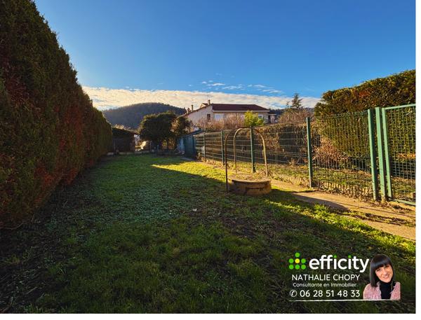 Immeuble
         8 pièces
        - 215 m² Exclusivité 195 000 € *